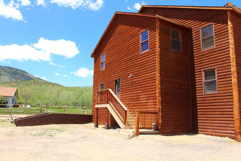 Old Corral Hotel Centennial Luaran gambar